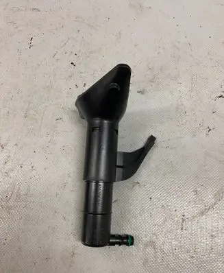 Volkswagen Touareg II Headlight washer spray nozzle 7P6955978