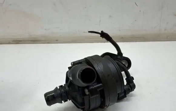 BMW X3 G01 Electric auxiliary coolant/water pump 8474820