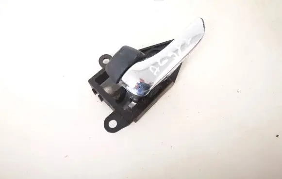 Toyota Avensis Verso Front door interior handle