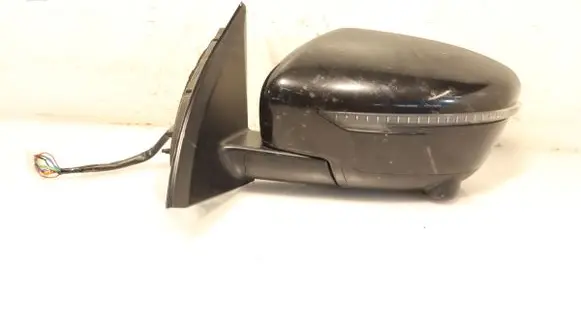 Nissan Qashqai Front door electric wing mirror 