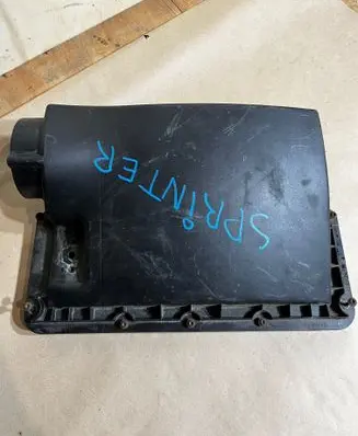 Mercedes-Benz Sprinter W906 Air filter box cover 1047154S01