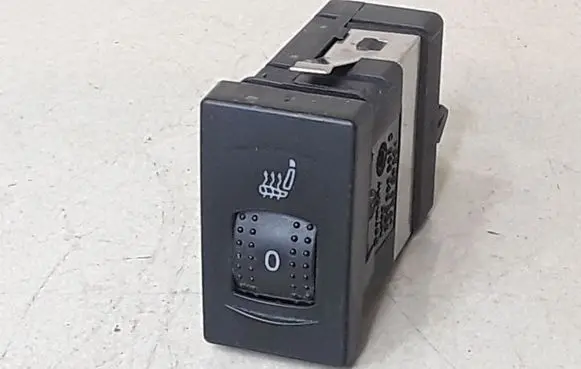 Volkswagen PASSAT B5.5 Seat heating switch 3B0963563C