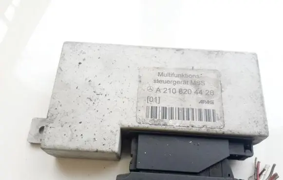 Mercedes-Benz E W210 Engine control unit/module A2108204426