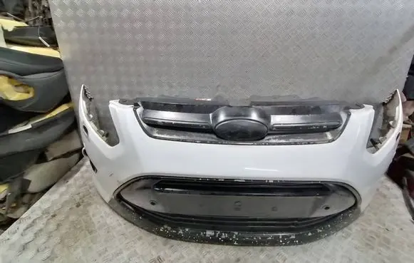 Ford Grand C-MAX Front bumper 