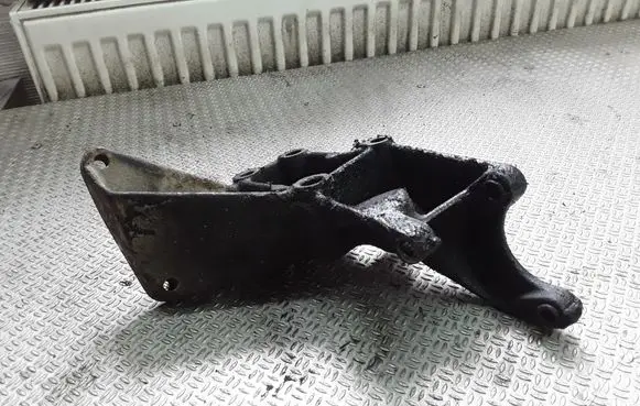 Peugeot Boxer Engine mounting bracket 9618057582