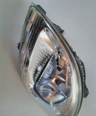 Nissan Kubistar Headlight/headlamp 8200236590 89008685