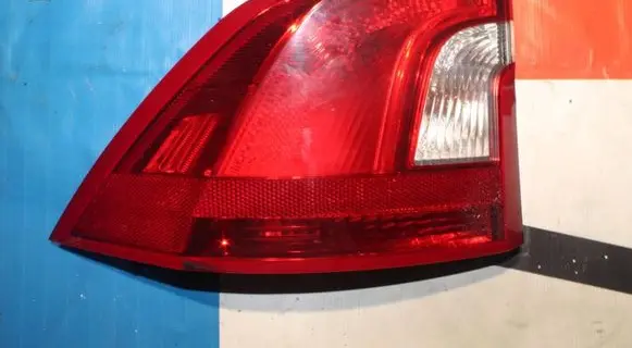 Rear/tail lights