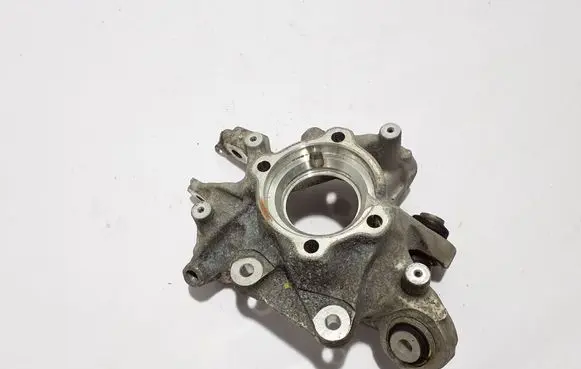 Rear wheel hub