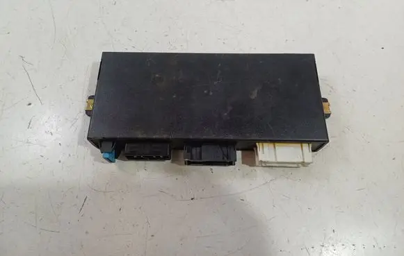 BMW 5 E34 Comfort/convenience module 8366229