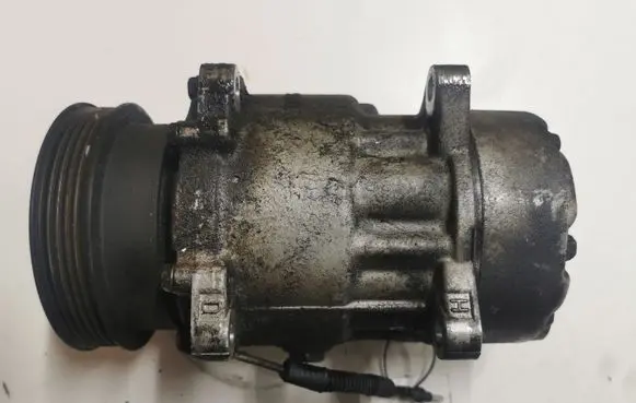 Renault Megane I Air conditioning (A/C) compressor (pump) 2822604624 7700866491D 1134