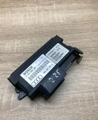 Audi 100 S4 C4 Ignition amplifier control unit 4A0907397 0227400190
