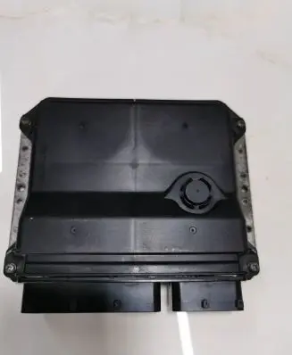 Toyota Avensis T270 Engine control unit/module 8966105D22 MB2759001921