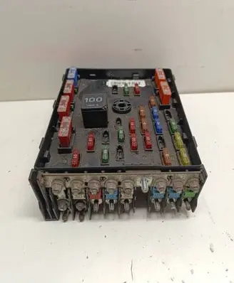 Volkswagen PASSAT B6 Fuse module 3C0937125 63592777