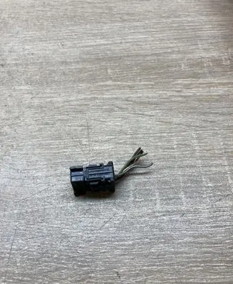 BMW 5 F10 F11 Plug wire 6909000