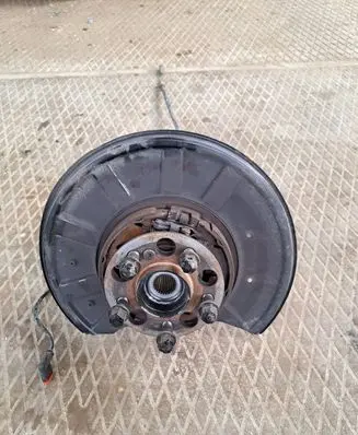 Mercedes-Benz E W212 Rear wheel hub spindle/knuckle 