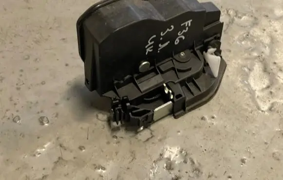 BMW 4 F36 Gran coupe Rear door lock A053702 720214