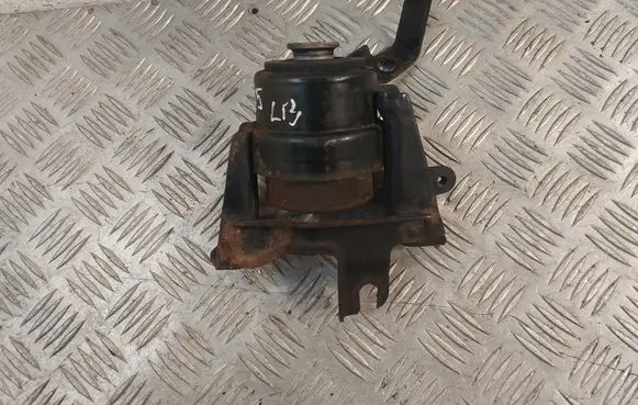 Engine mount bracket
