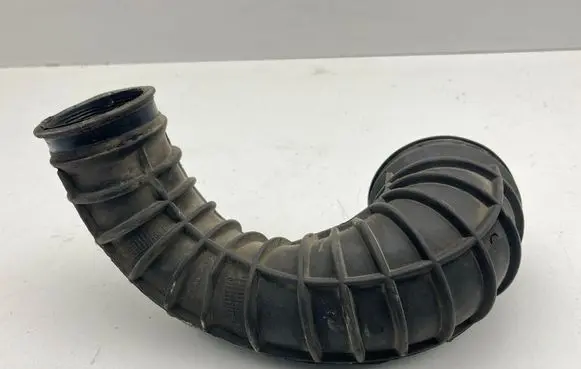 Volvo V70 Air intake hose/pipe 8634143