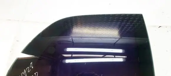 Volkswagen Golf IV Rear side window