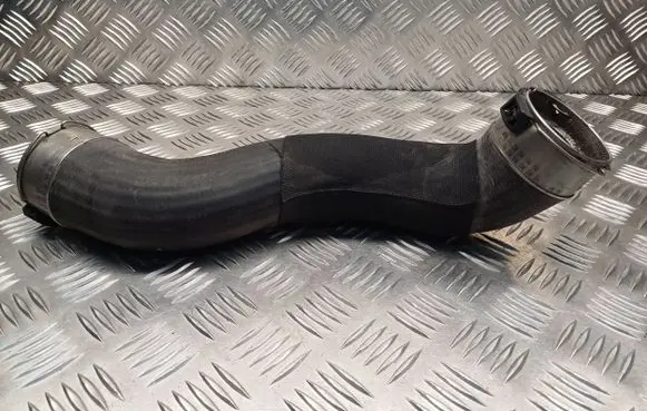 Mini Cooper Countryman R60 Intercooler hose/pipe 8506718 11884414