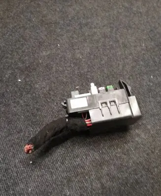 Chevrolet Camaro Fuse module 13676641 18101049501