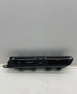 Peugeot 508 II Dash center air vent grill 9813436277