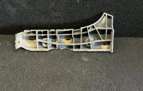 Audi A6 S6 C5 4B Front bumper mounting bracket 4B0807284B