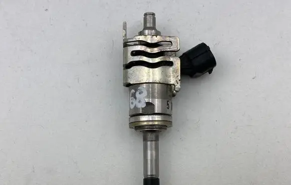 Toyota RAV 4 (XA50) Fuel injectors set 2325025010 3022 08E2704755