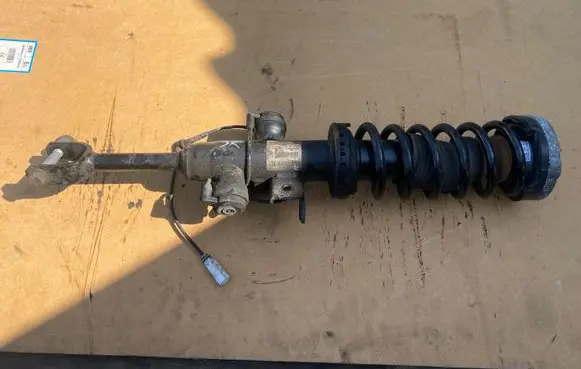 BMW 5 F10 F11 Front shock absorber with coil spring 6863119