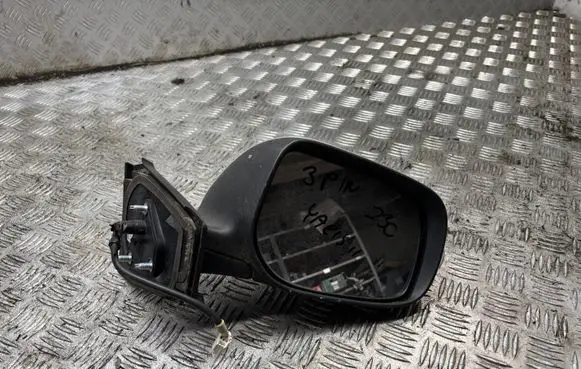 Toyota Yaris Front door electric wing mirror