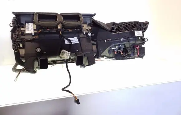 Mercedes-Benz E W212 Interior heater climate box assembly A2128305160