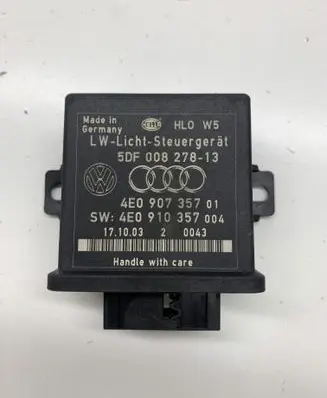 Audi A8 S8 D3 4E Light module LCM 4E0907357 4E0910357 5DF00827813