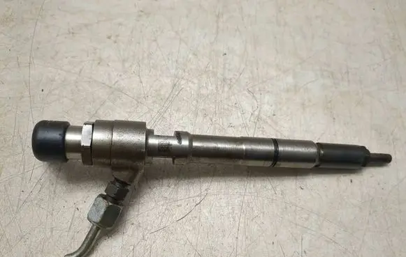 Volkswagen Caddy Fuel injector 03L130277B