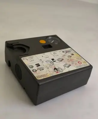 Seat Ibiza IV (6J,6P) Tire air pump compressor 8P0012615C