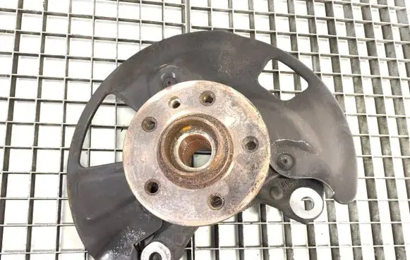 Volkswagen Crafter Front wheel hub spindle knuckle 2N0615312