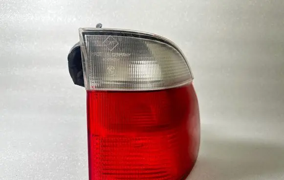BMW 5 E39 Rear/tail lights 393326