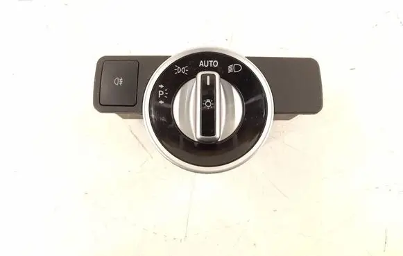 Mercedes-Benz C W204 Light switch 2129050551 A2129050551