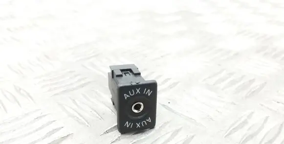 Volkswagen Golf VI AUX in-socket connector 5M0035724