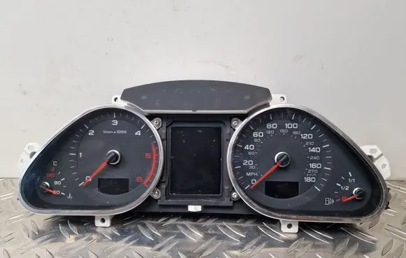 Audi A6 S6 C6 4F Speedometer (instrument cluster) 4F0920983G