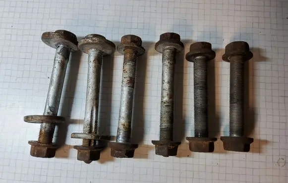 Volkswagen Transporter - Caravelle T5 Rear suspension camber bolt 