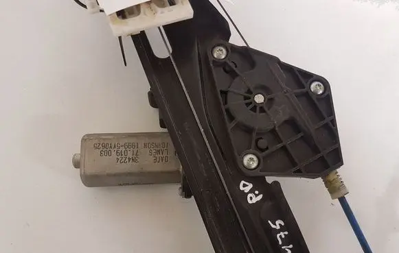 BMW 3 F30 F35 F31 Front door window regulator with motor 13262410 725982410 19995YY0625