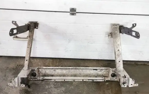Renault Laguna III Bottom radiator support slam panel 