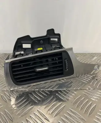 Audi A6 C7 Dashboard side air vent grill/cover trim 4G1820901 9025700