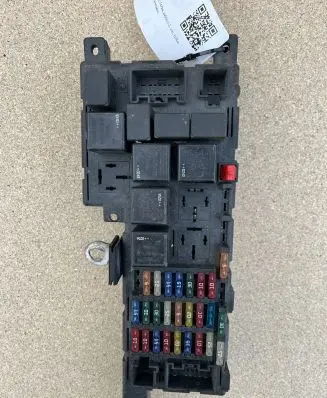 Volvo XC70 Fuse module 8678449 518785100