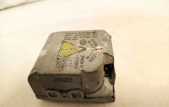 Audi A6 S6 C6 4F Headlight ballast module Xenon 5DD00831950
