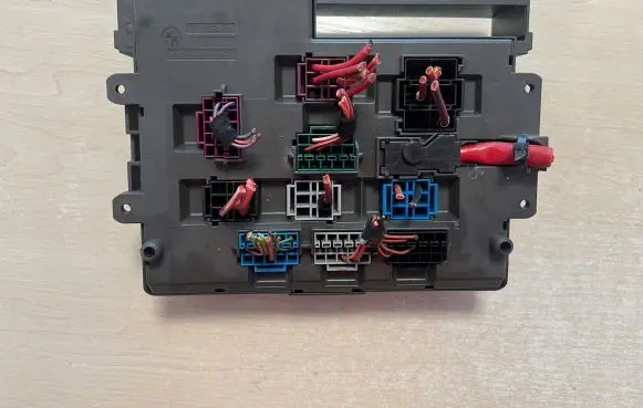BMW 1 E82 E88 Fuse module 9119446 41149001