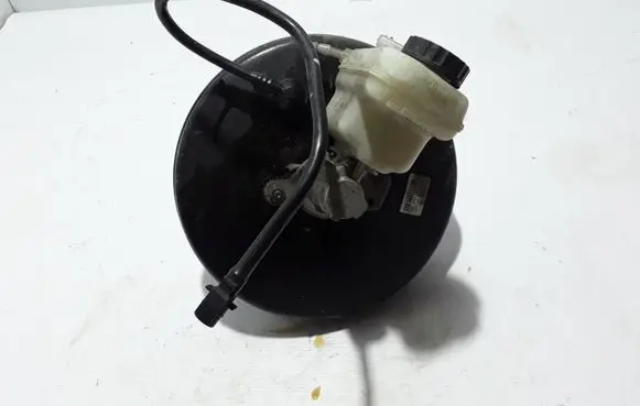 Renault Laguna III Brake booster 472100002R