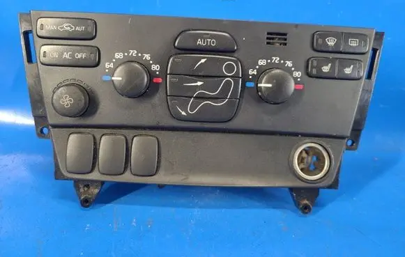 Volvo XC70 Air conditioning/heating control unit 30746023