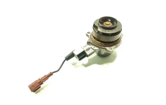 Volkswagen PASSAT B8 Water pump 010157802KT