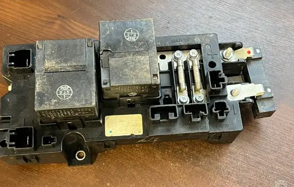 Toyota Prius (XW30) Relay mounting block G92Z128010